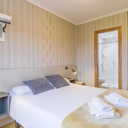 Pension 9 De Abril O Pedrouzo Exteriör bild